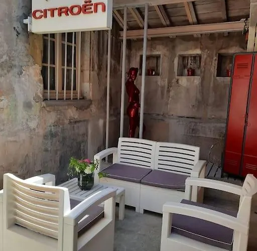 Avec Terrasse
