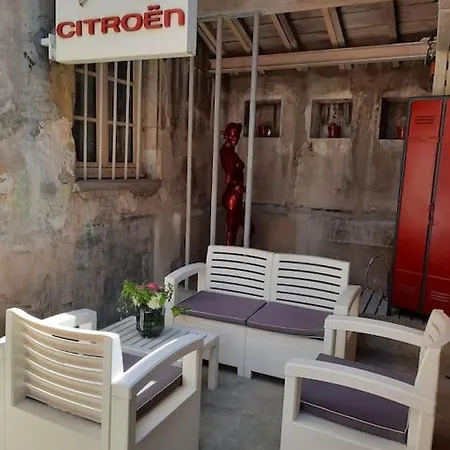 Avec Terrasse